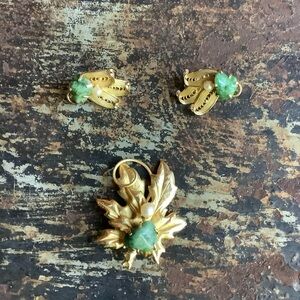 Vintage KRAMER Gold tone and Faux Jade  Brooch and Earrings